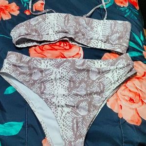 Matte swim bikini size L